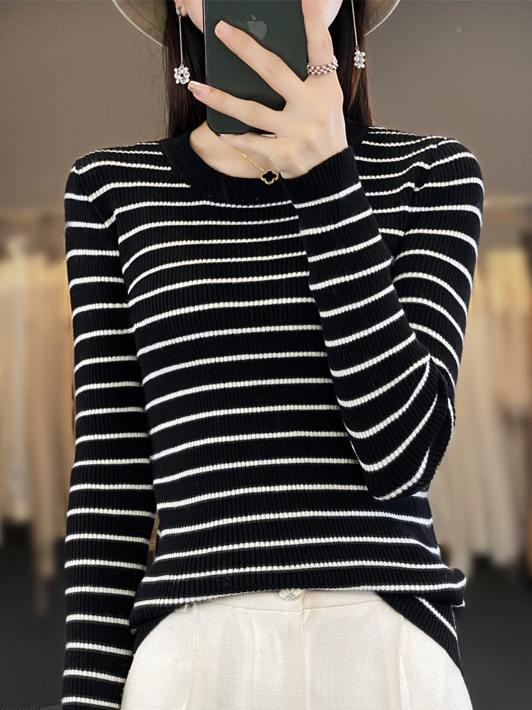 Damen Schmal geschnittener Feinstrick-Pullover mit dezenter Streifenstruktur und Rundhals Echoarchiv