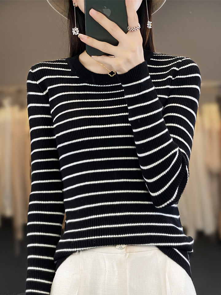 Damen Schmal geschnittener Feinstrick-Pullover mit dezenter Streifenstruktur und Rundhals Echoarchiv