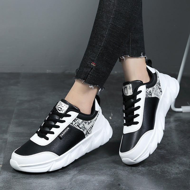 Damen nan urbaner voluminöser Sneaker mit weichem Kunstfellfutter, gepolstertem Einstieg und markanter Profilsohle Echo Archiv