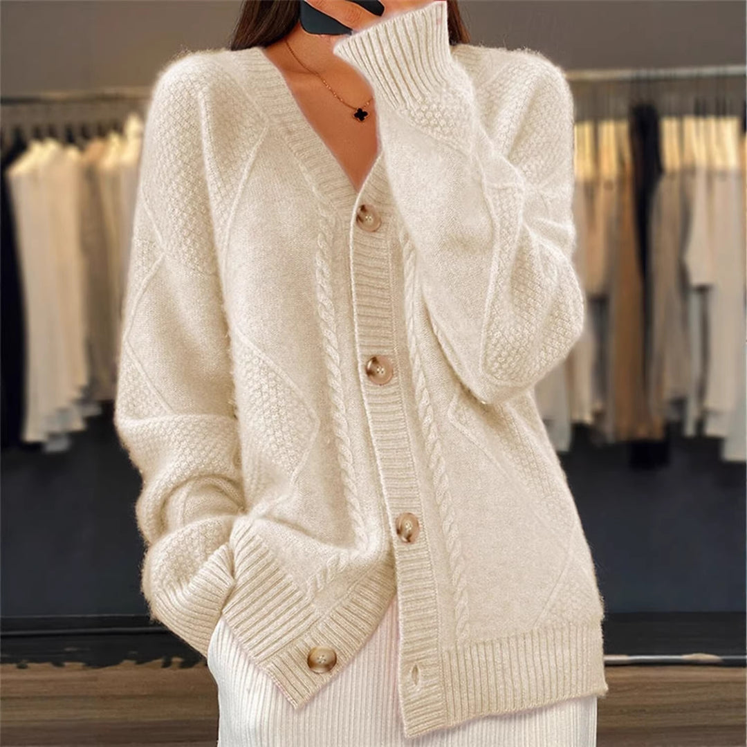 Damen nan Oversize Strickcardigan mit Zopfmuster V-Ausschnitt und Perlmuttknöpfen Echo Archiv