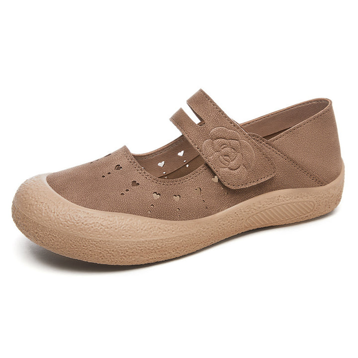 Damen nan komfortabler Mary-Jane Slipper mit Klettverschluss, perforiertem Herzmuster und stoßdämpfender Leichtsohle Echo Archiv