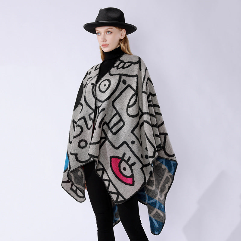 Damen Oversize-Poncho im künstlerischen Print mit zweifarbiger Kantenverarbeitung und asymmetrischem Zipfelsaum – Veloura