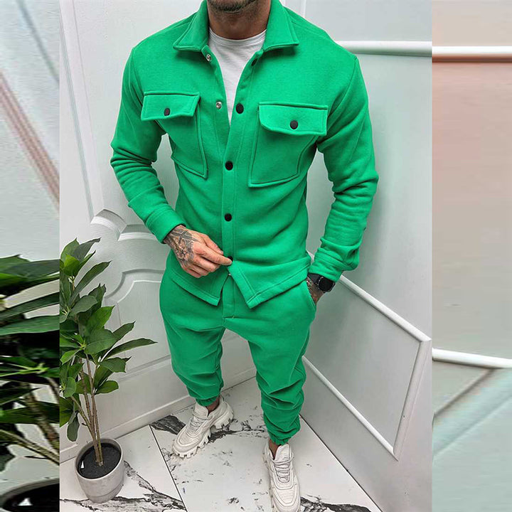 Herren Freizeit-Anzug mit praktischem Schnitt und Taschen Echoarchiv
