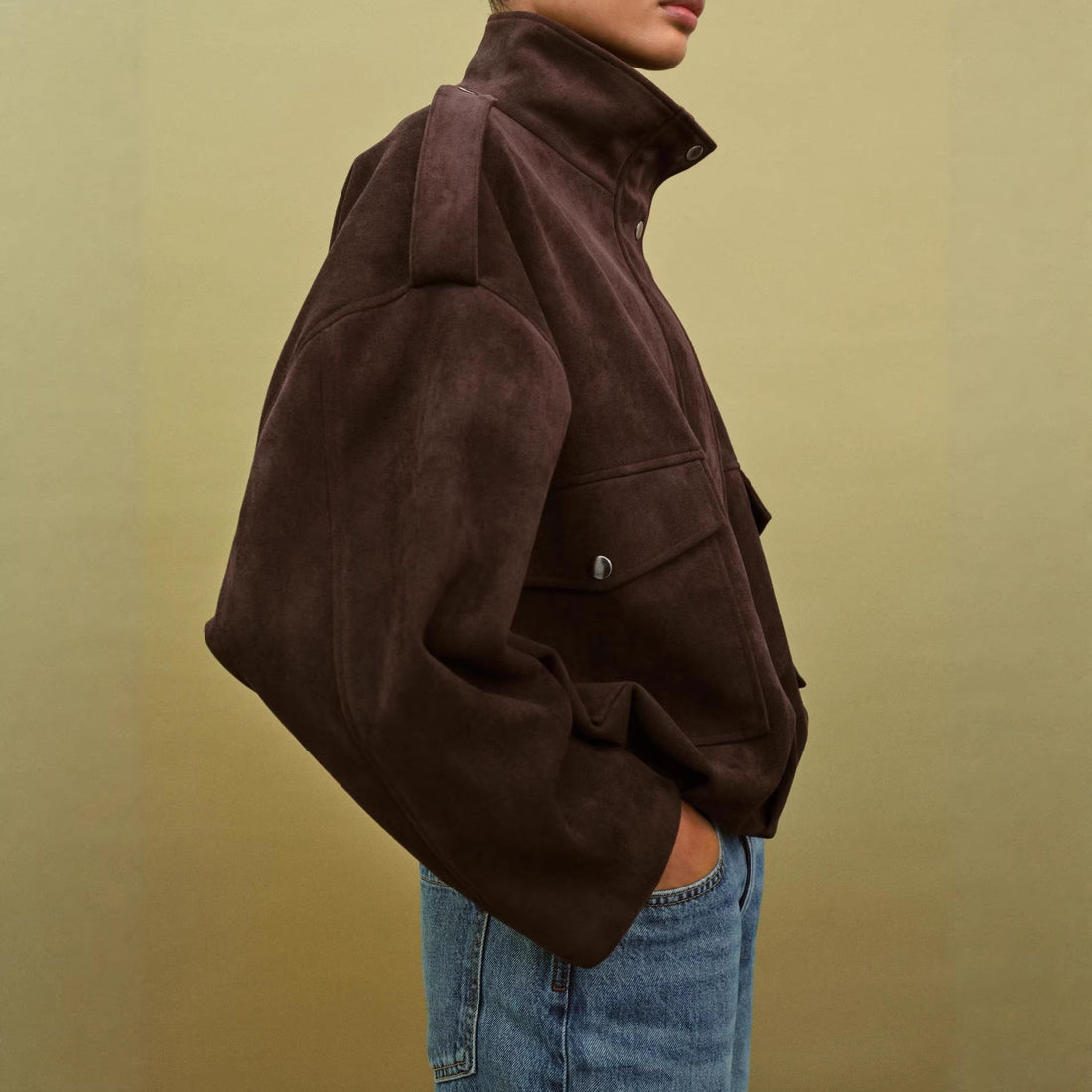 Damen Modische Wildlederjacke mit großen Taschen – Célinea