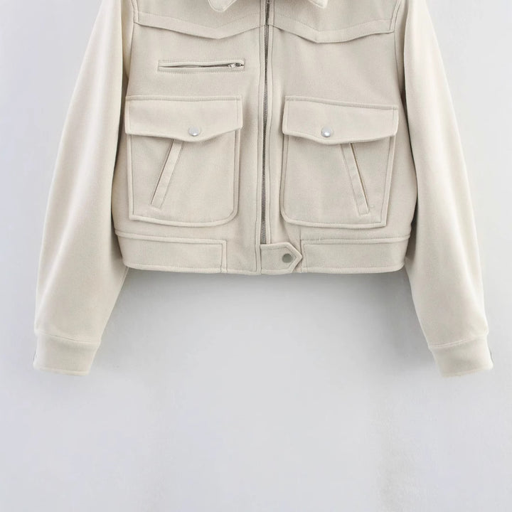 Damen cropped Fieldblouson mit Schulterklappen, großen Pattentaschen und mittiger Reißverschluss – Célinea