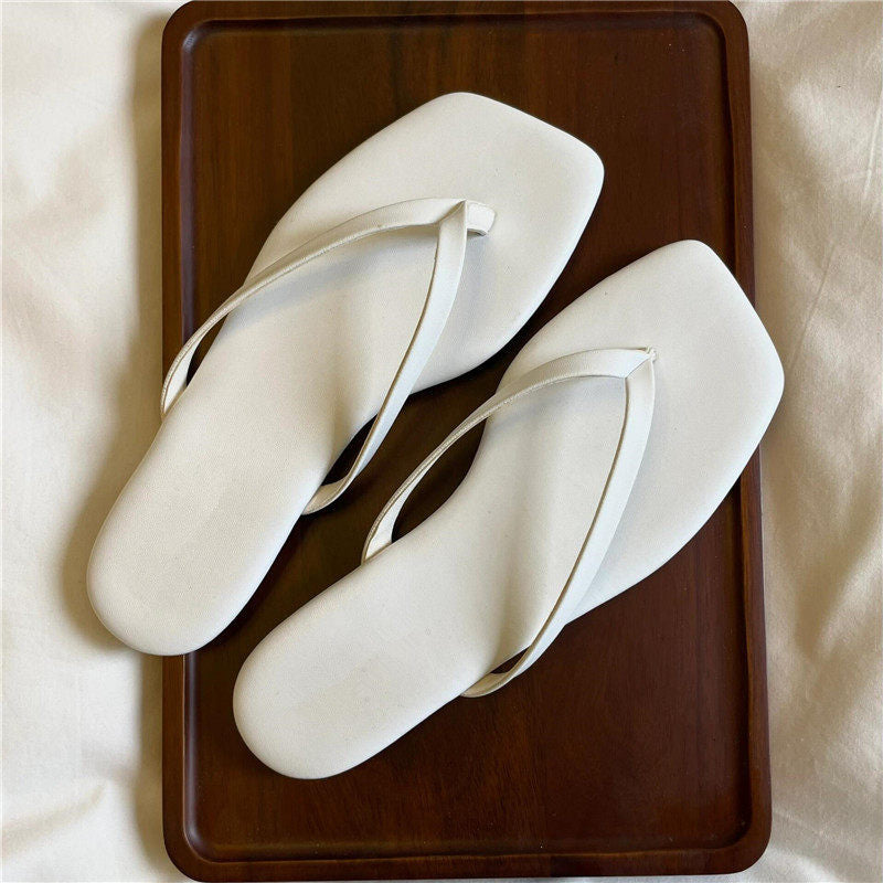 Damen Zehentrenner-Sandalen mit geschwungenem Fußbett und eleganter Riemenkonstruktion Echoarchiv