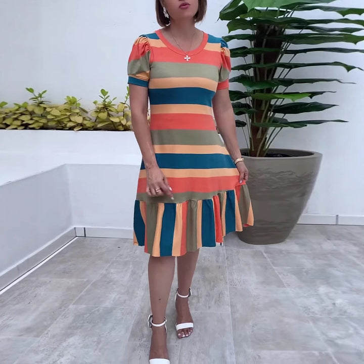 Damen nan gestreiftes Jerseykleid A-Linienschnitt mit kurzem Puffärmel und Volantstufe Echo Archiv