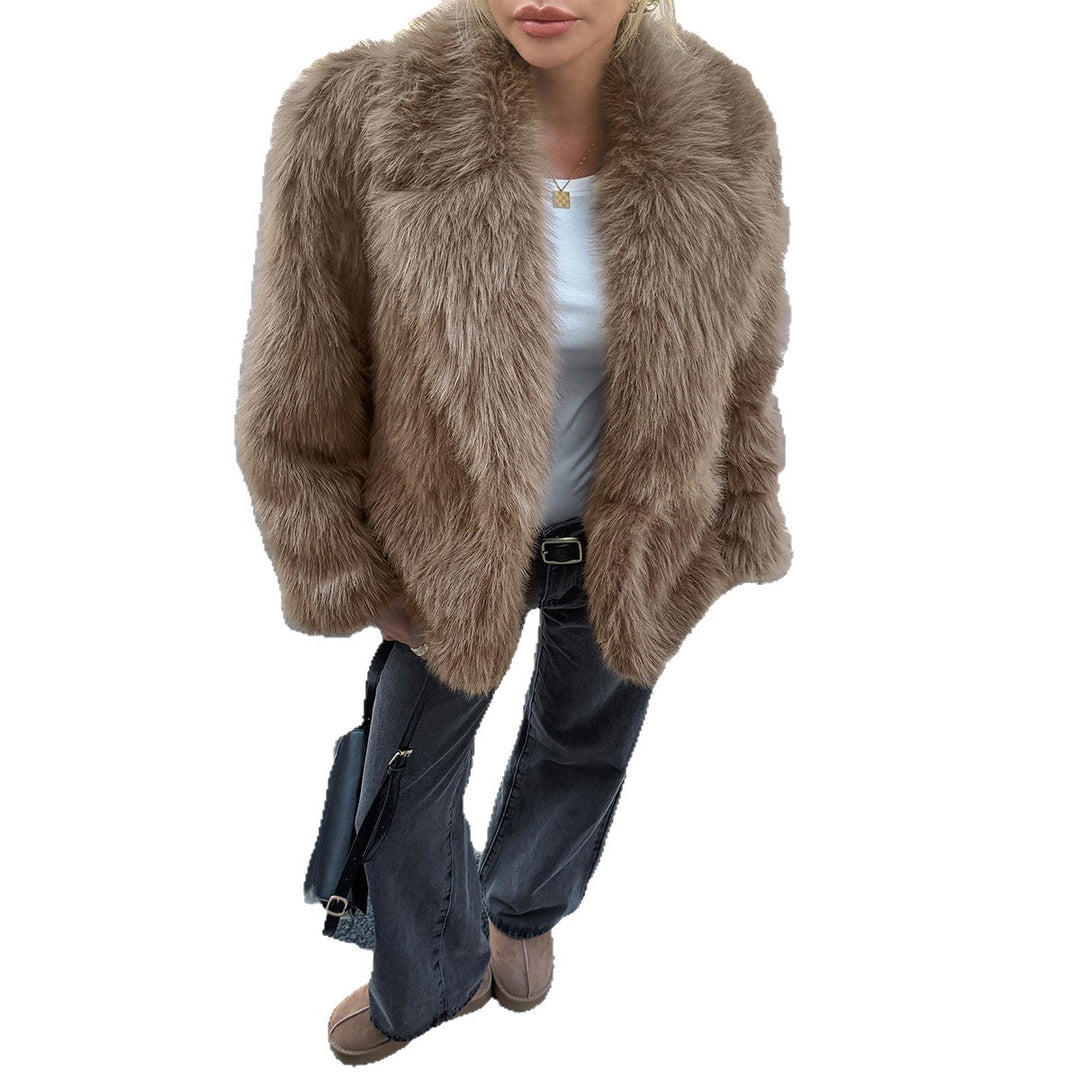 Damen kurzer Faux‑Fur Mantel mit voluminösem Schalkragen, Oversize‑Passform und weichen Textur – Avérine
