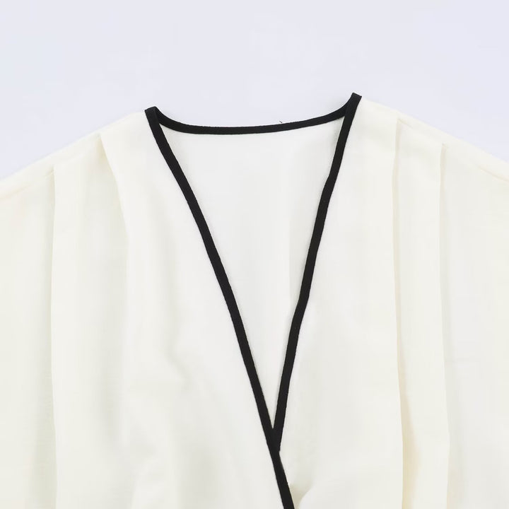 Damen Plissiertes Midikleid mit Wick‑V‑Ausschnitt und Taillengürtel Echoarchiv