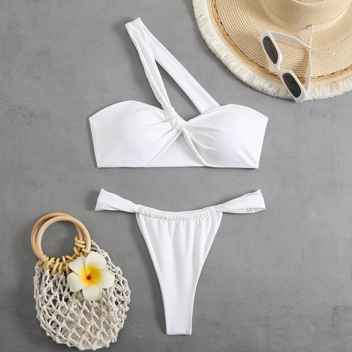 Damen Bandeau-Bikini mit asymmetrischen Trägern und modischen Wickeldetails Echo Archiv