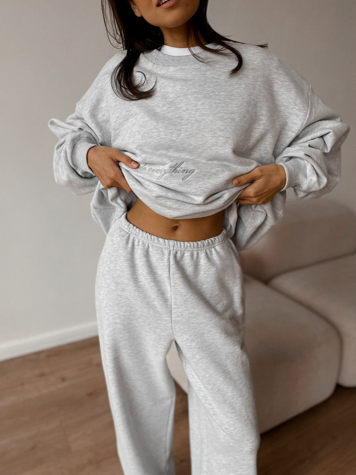 Damen lässiges Lounge-Set aus French-Terry mit oversized Cropped-Sweatshirt und hoher Taillen-Jogginghose – Avérine