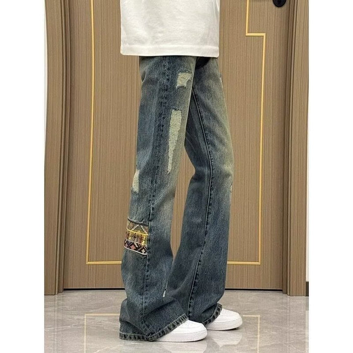 Herren trendige Jeans im lässigen Bootcut-Stil mit einzigartigen Applikationen Echoarchiv