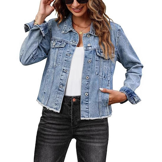 Damen Kurz geschnittene Jeansjacke mit Fransen-Saum und aufgesetzten Brusttaschen Echo Archiv