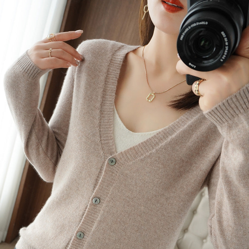 Damen Leichter V‑Ausschnitt-Cardigan aus Kaschmir‑Mix mit feiner Rippkante Echoarchiv