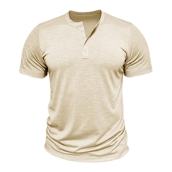 Herren Kurzarm-Henley-T-Shirt mit dekorativen Knopfdetails und geschmeidiger Oberfläche Echoarchiv