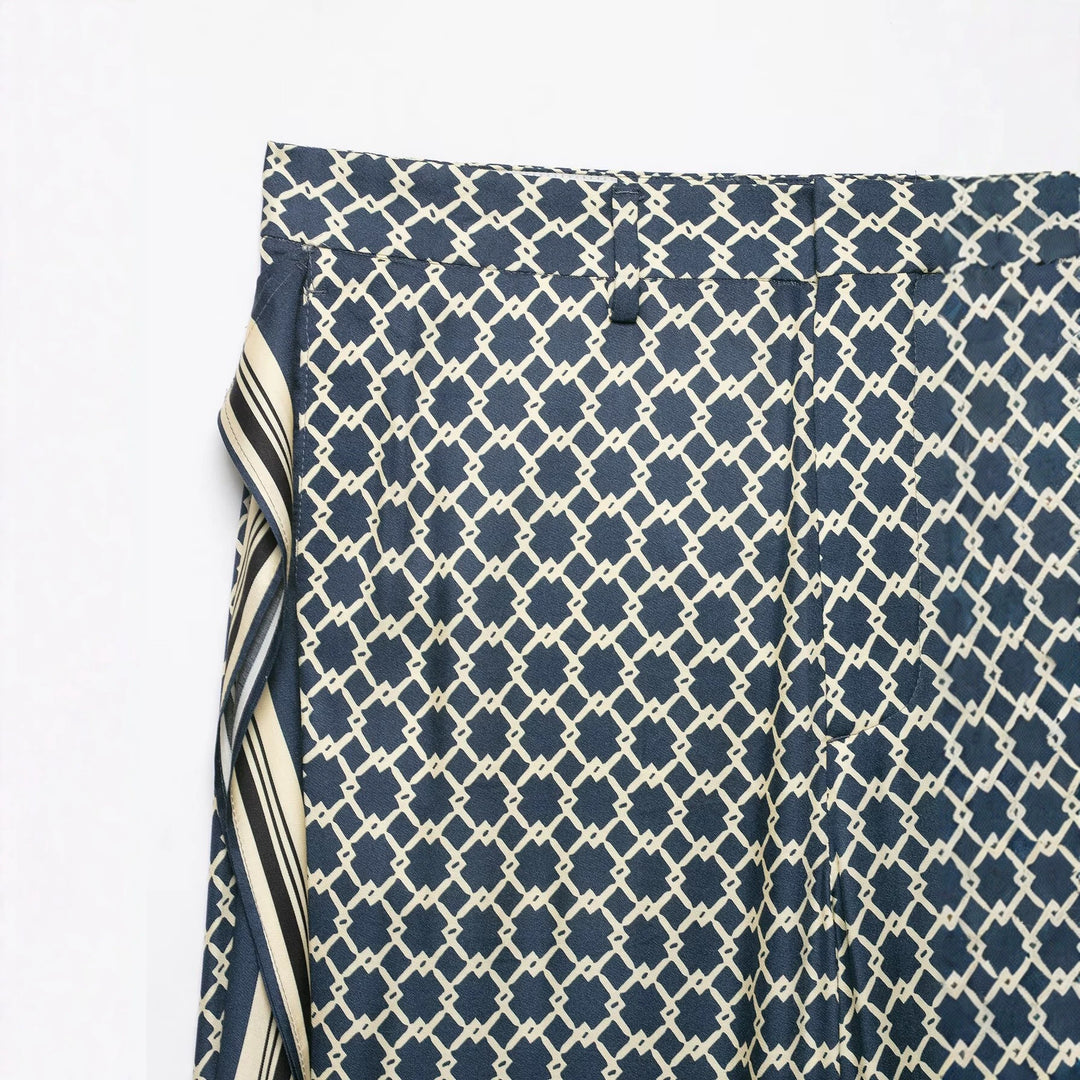 Damen Weite Palazzo‑Hose mit geometrischem Alloverprint und seitlichem Streifen Echo Archiv