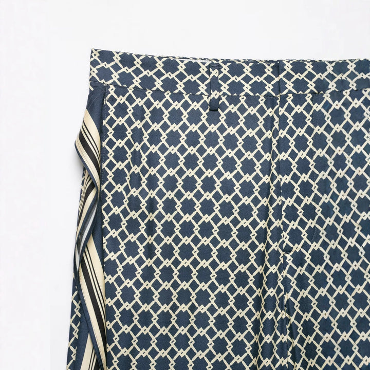 Damen Weite Palazzo‑Hose mit geometrischem Alloverprint und seitlichem Streifen Echo Archiv