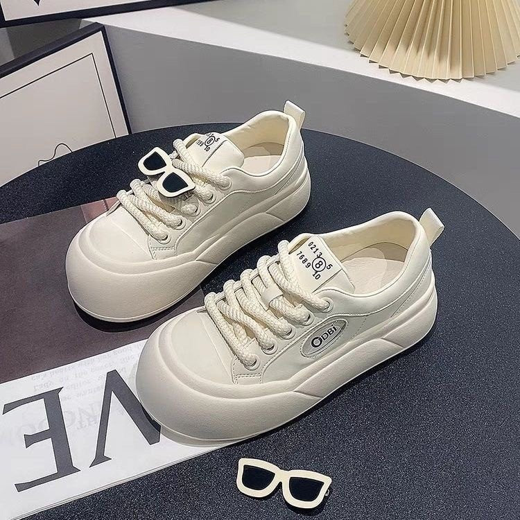 Damen modische Sneaker mit einzigartigen Details und hohem Tragekomfort Echo Archiv