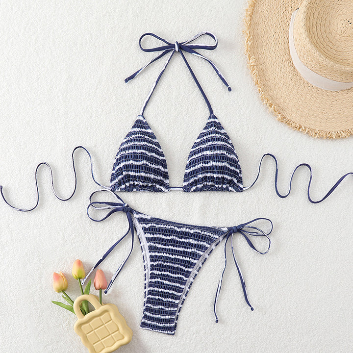 Damen Triangel-Bikini mit feinem Streifenmuster und raffinierten Bindebändern Echo Archiv