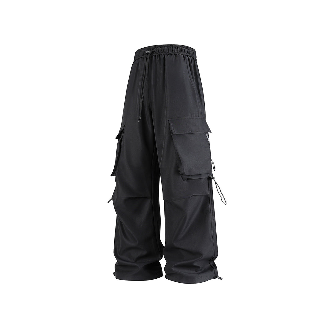 Herren Baggy‑Cargohose im Tech‑Utility‑Stil mit elastischem Tunnelzugbund, großen Klappfächern und Zipper‑Details Echo Archiv