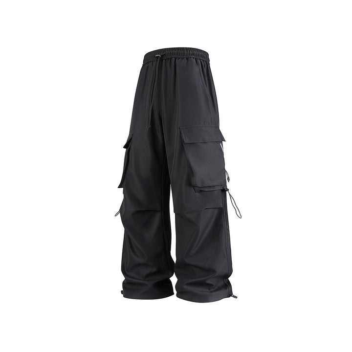 Herren Baggy‑Cargohose im Tech‑Utility‑Stil mit elastischem Tunnelzugbund, großen Klappfächern und Zipper‑Details Echo Archiv