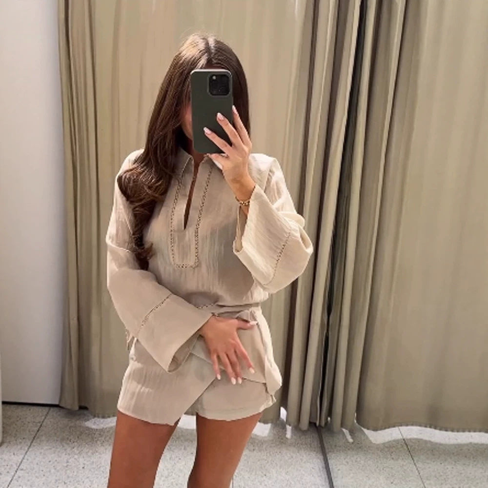 Damen Leichtes Crinkle-Zweiteiler mit Oversized-Hemd und Wickel-Minirock Echoarchiv