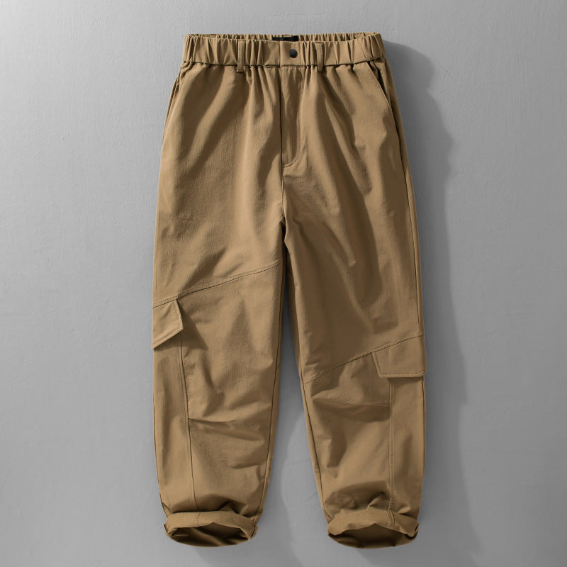 Herren Utility-Cargo-Hose mit elastischem Bund, Knieabnähern und Klappentaschen Echoarchiv