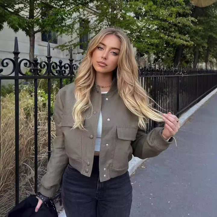 Damen Kurzjacke im Bomberstil mit Leoparden‑Fauxfell und Rippbündchen Echo Archiv