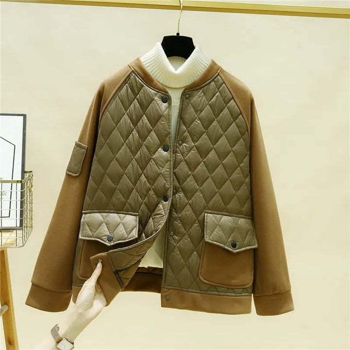 Damen nan wattierte Baseball-Bomberjacke mit Rautenstepp, Klappentaschen und elastischen Bündchen Echo Archiv