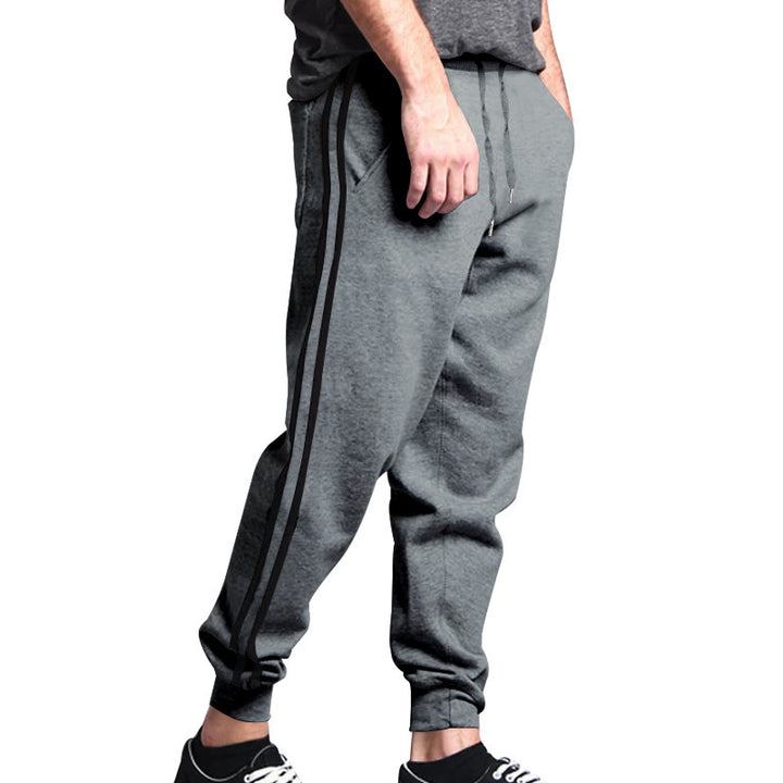 Herren Sportliche Jogginghose mit seitlichem Streifen Echoarchiv