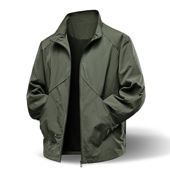 Herren Leichte technische Zip‑Jacke mit Stehkragen, Raglanärmeln & Utility‑Einsätzen Echo Archiv