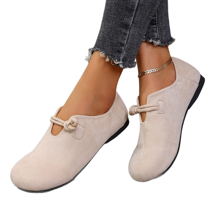 Damen Bequeme Slipper mit runder Kappe, Veloursoptik und Knotenriemen – Lioré