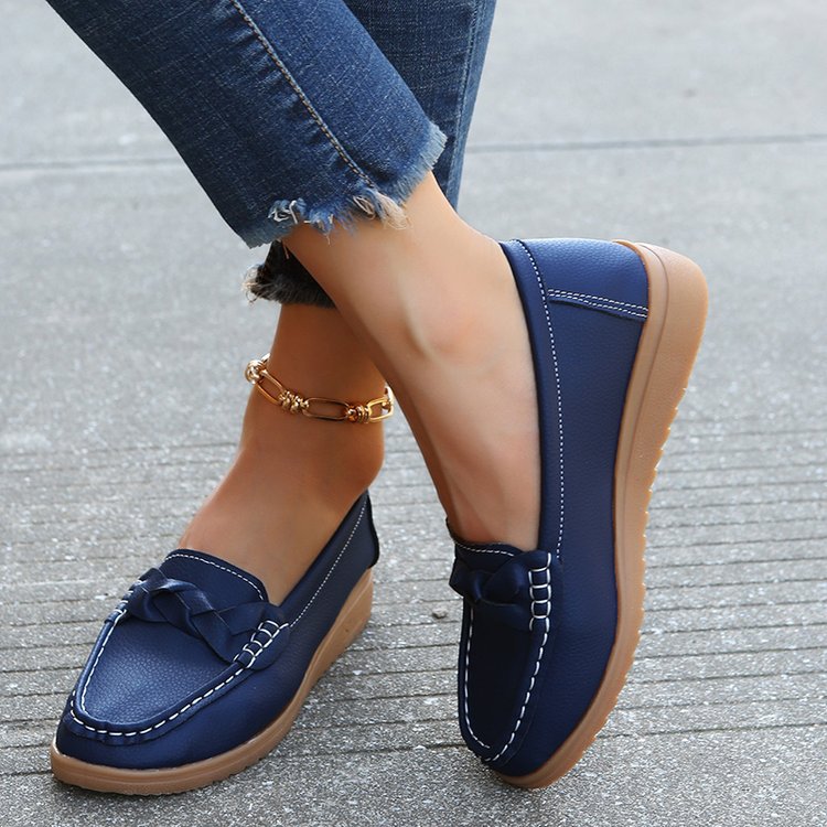 Damen nan Mokassin-Loafer mit geflochtenem Vorderblatt sichtbarer Kontrastnaht und ergonomischer Keilsohle Echo Archiv