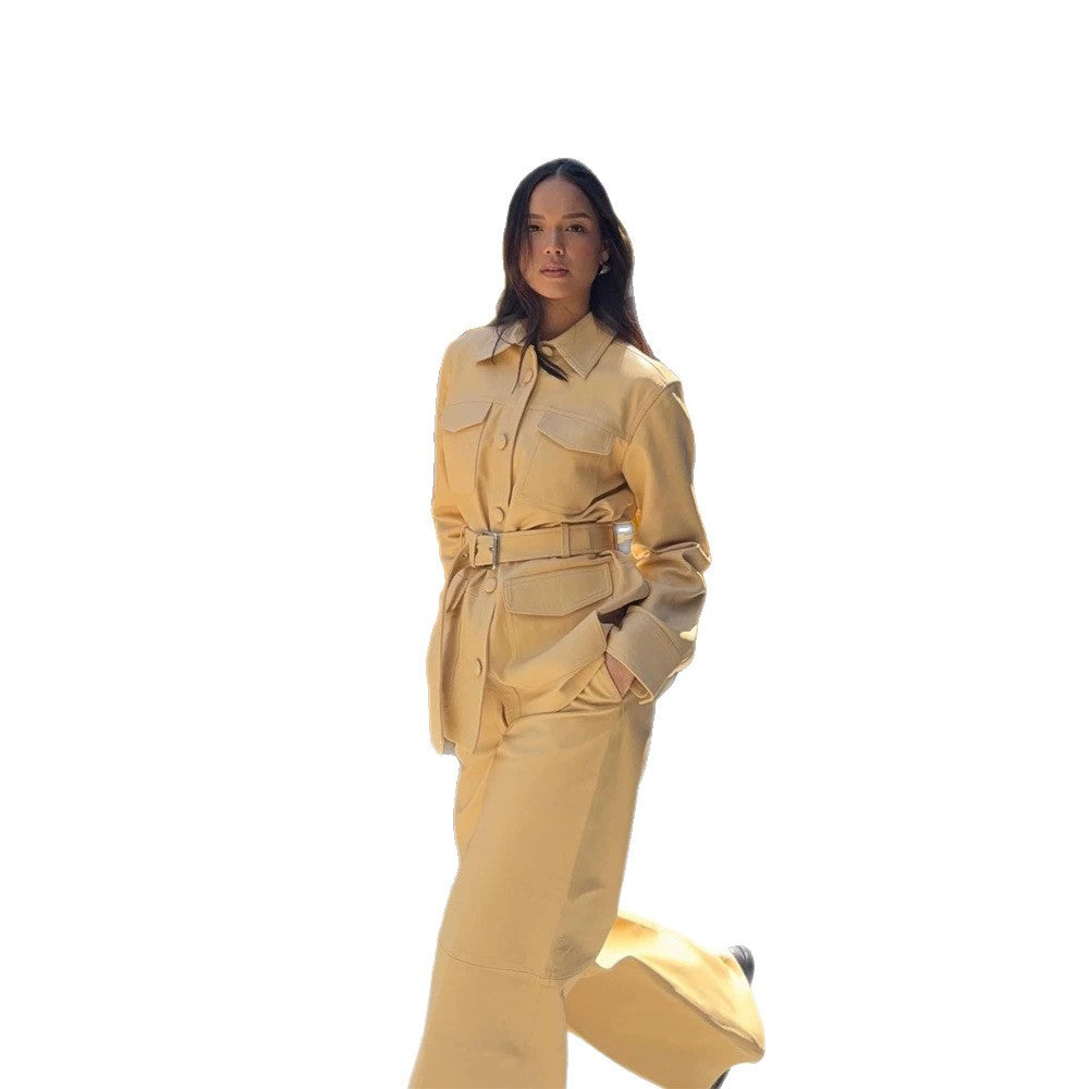 Damen Taillierte Utility-Jacke im Safari-Stil mit breitem Bindegürtel und Pattentaschen Echoarchiv