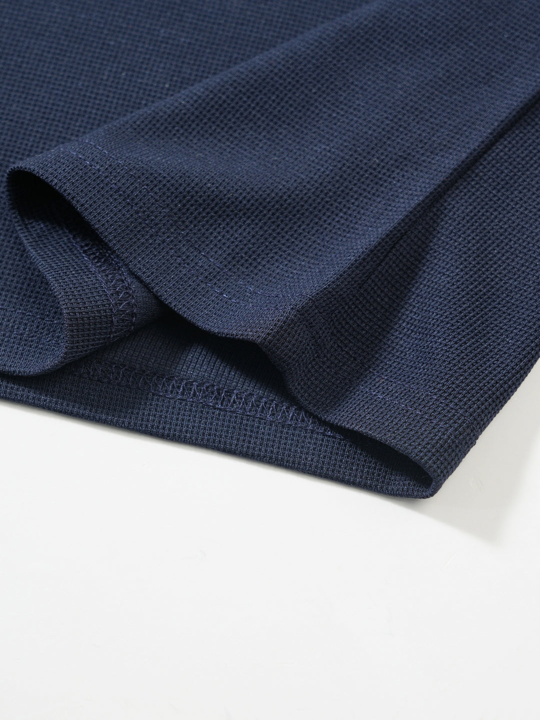 Herren Sportpullover mit modernem Stehkragen und Reißverschluss Echoarchiv