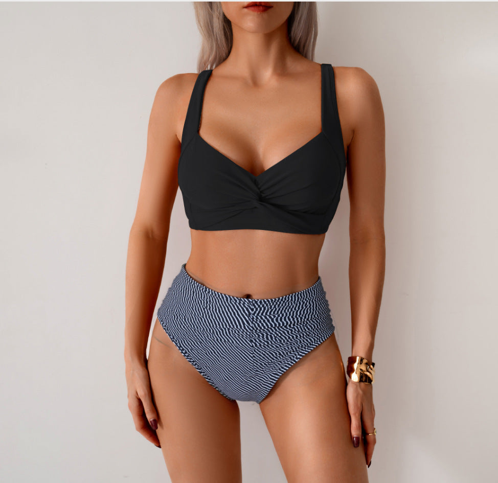 Damen Hochgeschnittener Bikini mit modischem Twist-Design Echo Archiv