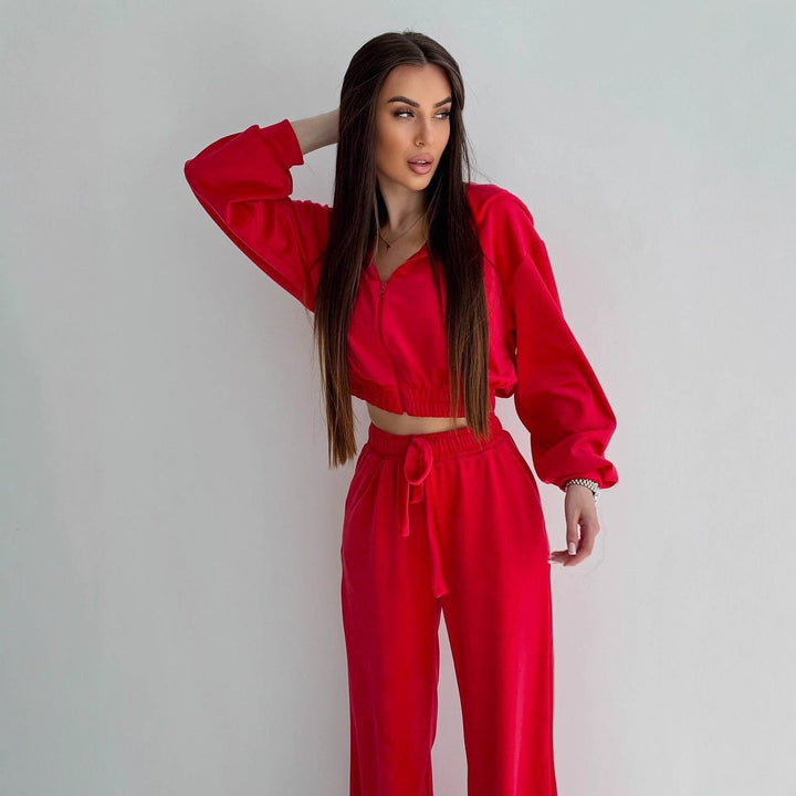 Damen Zweiteiliges Samt-Loungewear-Set mit Cropped-Zipjacke und weiter High-Waist-Sweathose – Avérine
