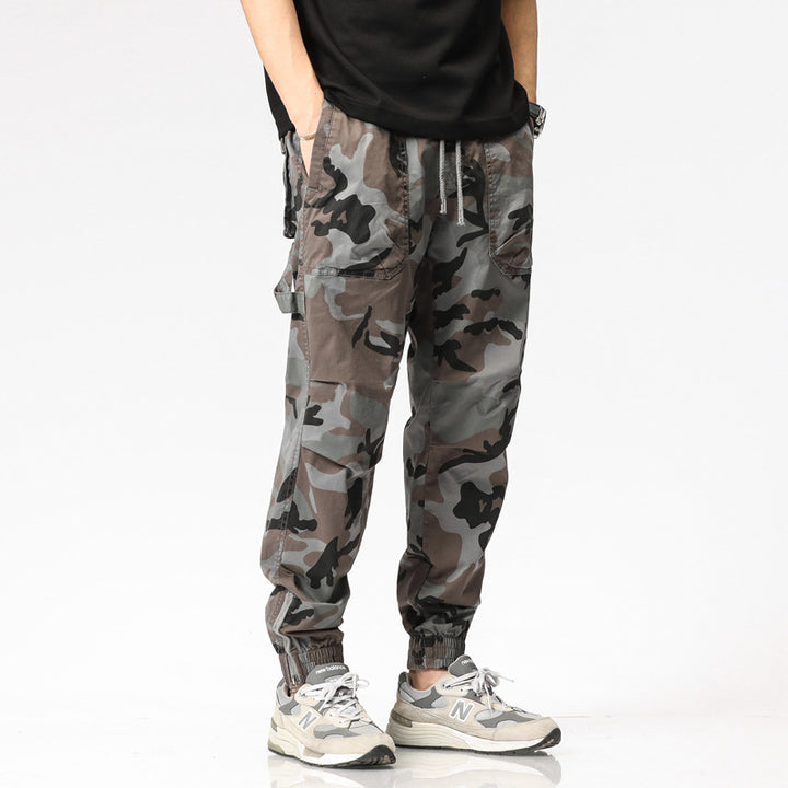 Herren Camouflage-Cargo-Joggerhose mit Tunnelzug, Mehrfachtaschen und gerippten Beinabschlüssen Echo Archiv