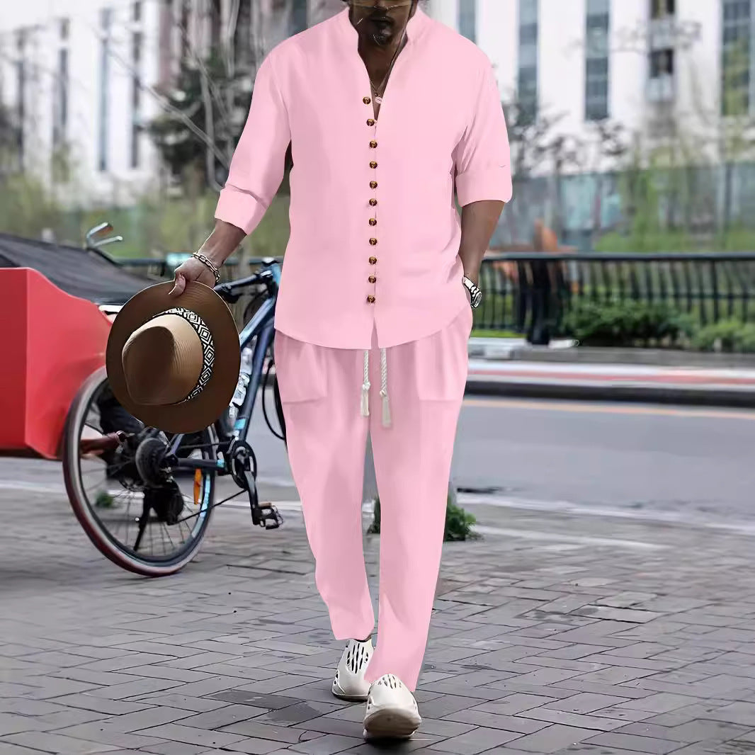 Herren lässiges Sommeroutfit mit Kurzarmhemd und lockeren Hosen Echoarchiv