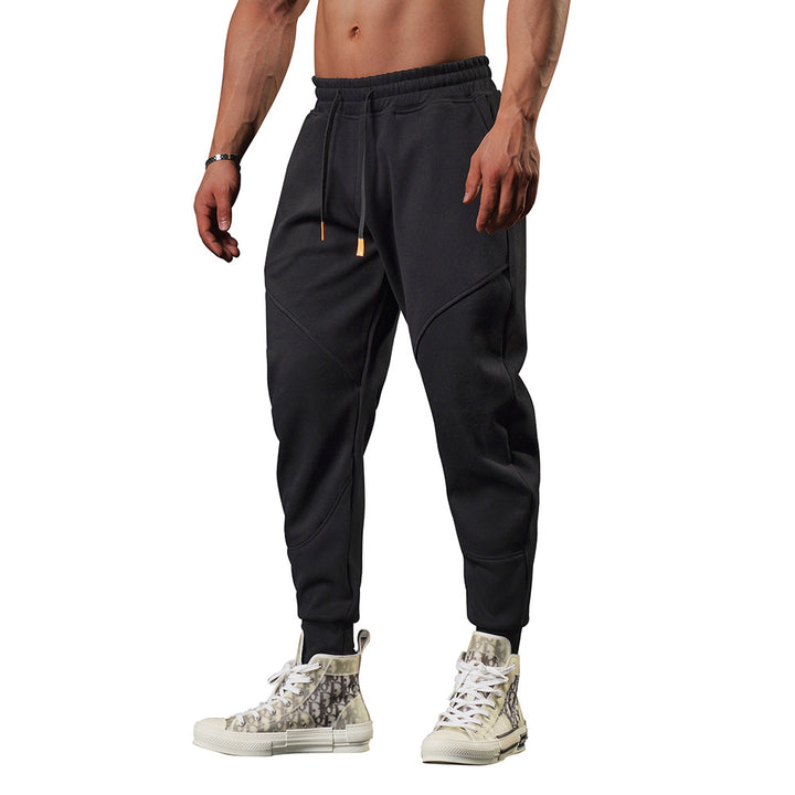Herren Sportliche Jogginghose mit ergonomischem Schnitt und stylischen Akzenten Echoarchiv