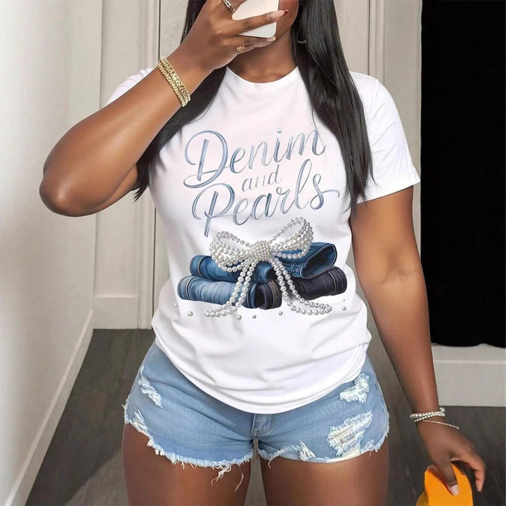 Damen T-Shirt mit kreativem Schriftzug und eleganten Perlenakzenten Echo Archiv