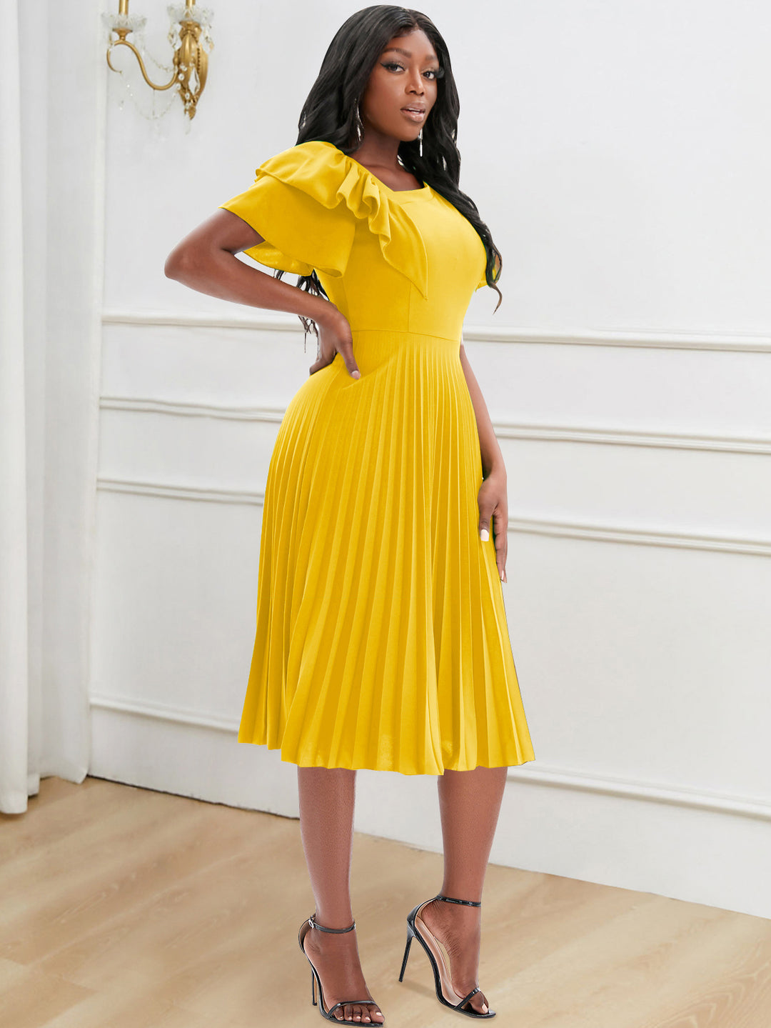 Damen Plissee-Kleid mit asymmetrischem Schnitt und eleganter Rüsche Echo Archiv