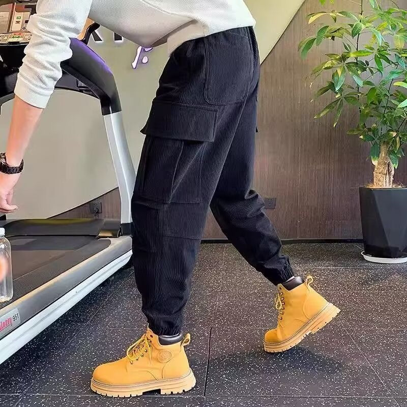 Herren Cargo-Jogginghose aus Cordoptik mit Mehrfach‑Taschen und elastischem Saum Echoarchiv