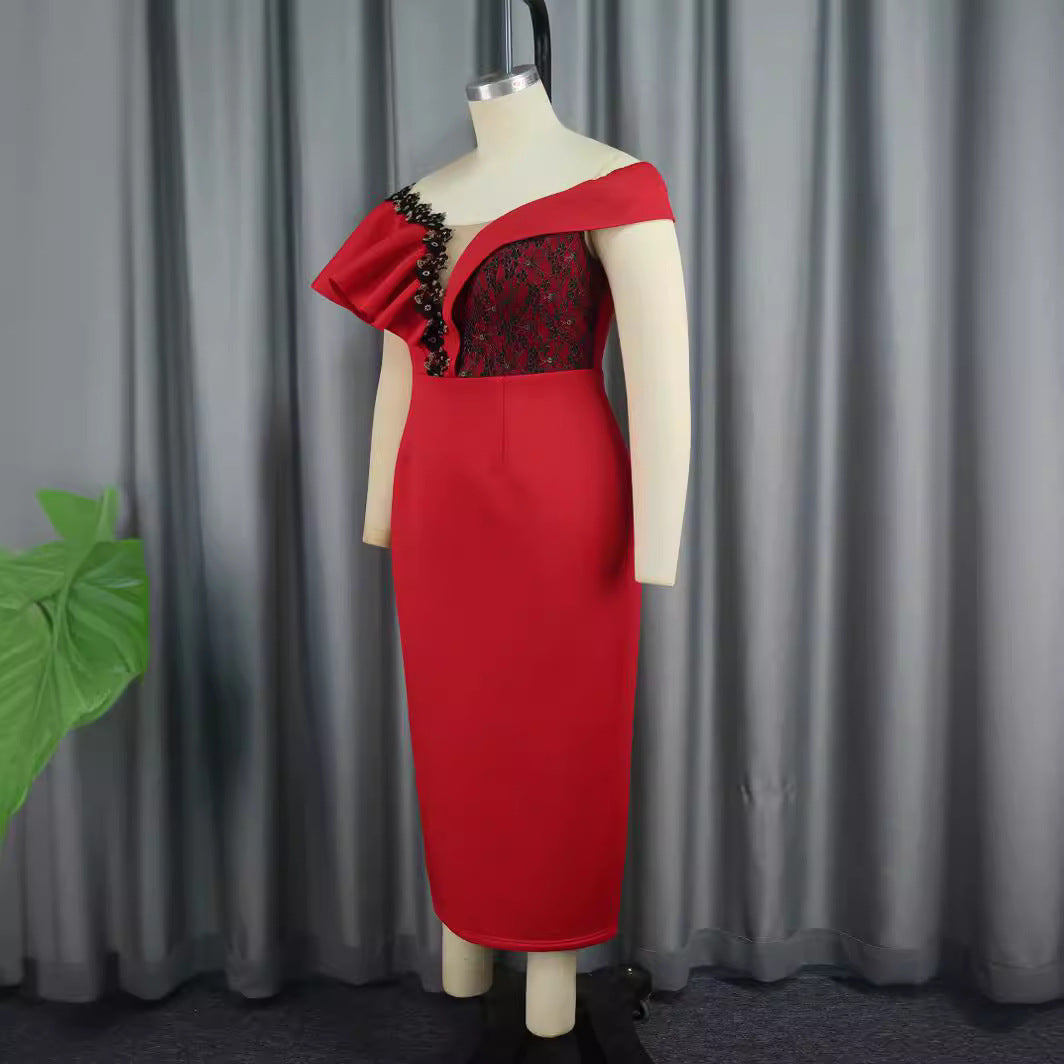 Damen elegantes Kleid mit asymmetrischem Schnitt und floralen Akzenten Echo Archiv