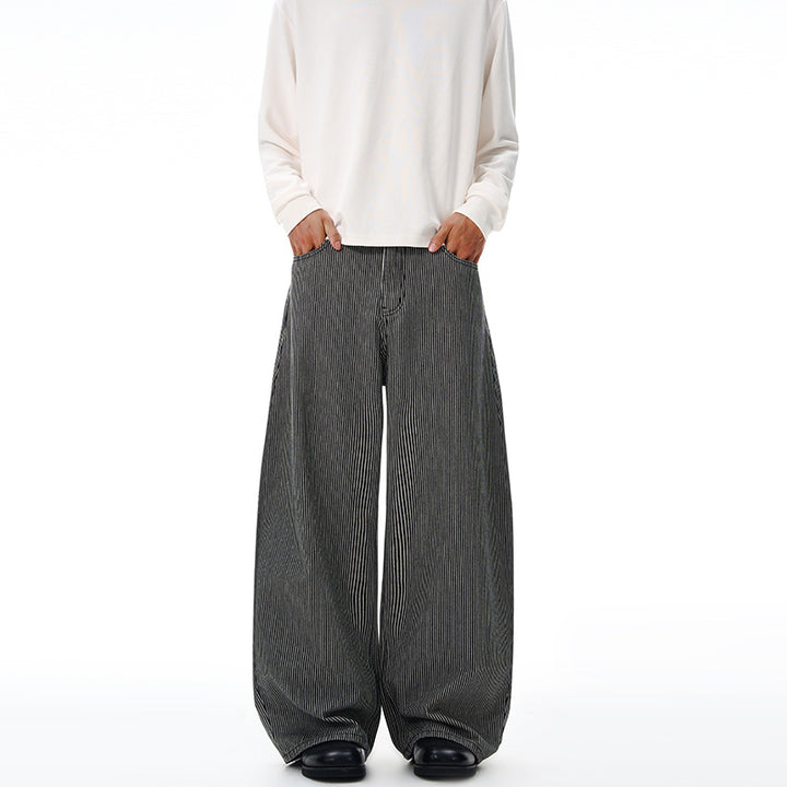 Herren Extraweite Pinstripe‑Palazzohose mit tiefem Schritt und fließender Silhouette Echo Archiv