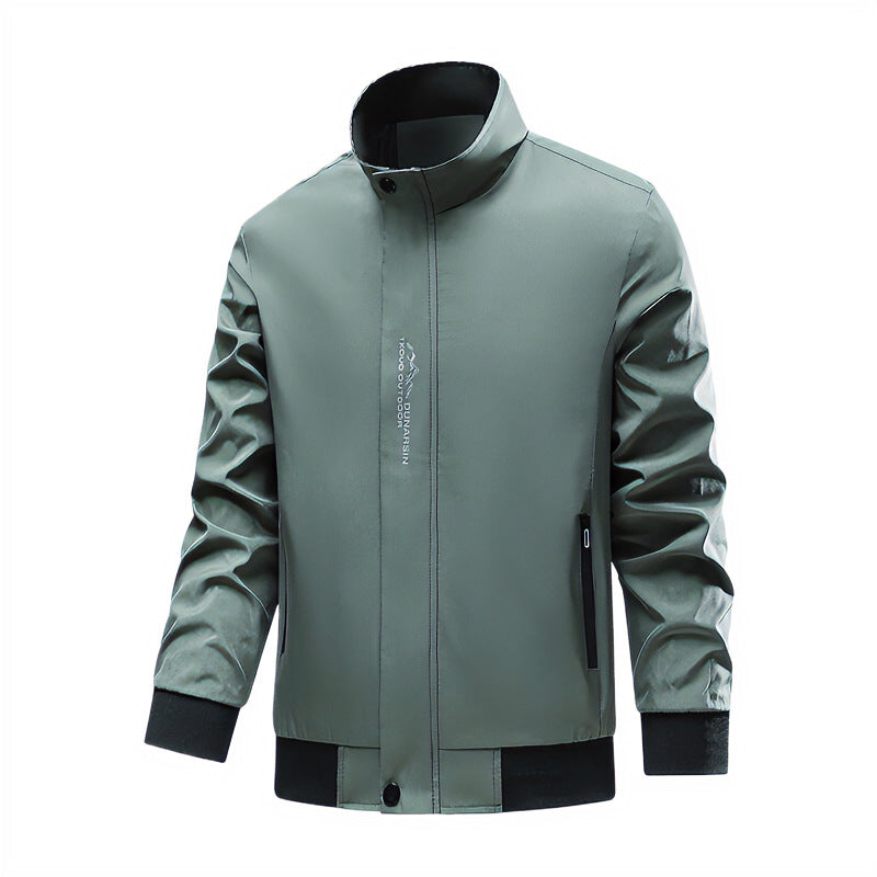 Herren Sportliche Übergangsjacke mit hochschließendem Kragen und seitlichen Reißverschlusstaschen Echo Archiv