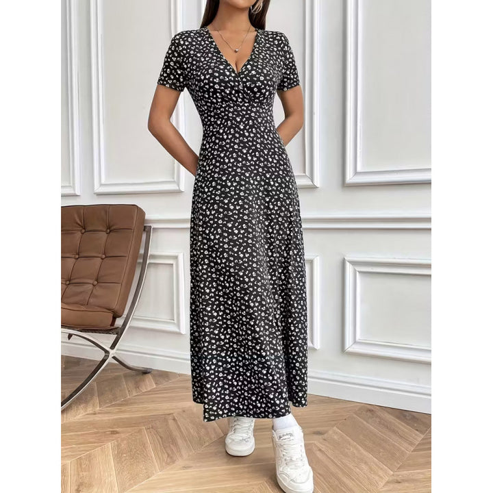 Damen Maxikleid mit vorteilhaftem V-Ausschnitt und floralem Muster Echo Archiv