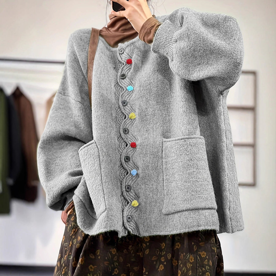 Damen Oversized Strickcardigan mit Zierknopfleiste und aufgesetzten Taschen – Veloura