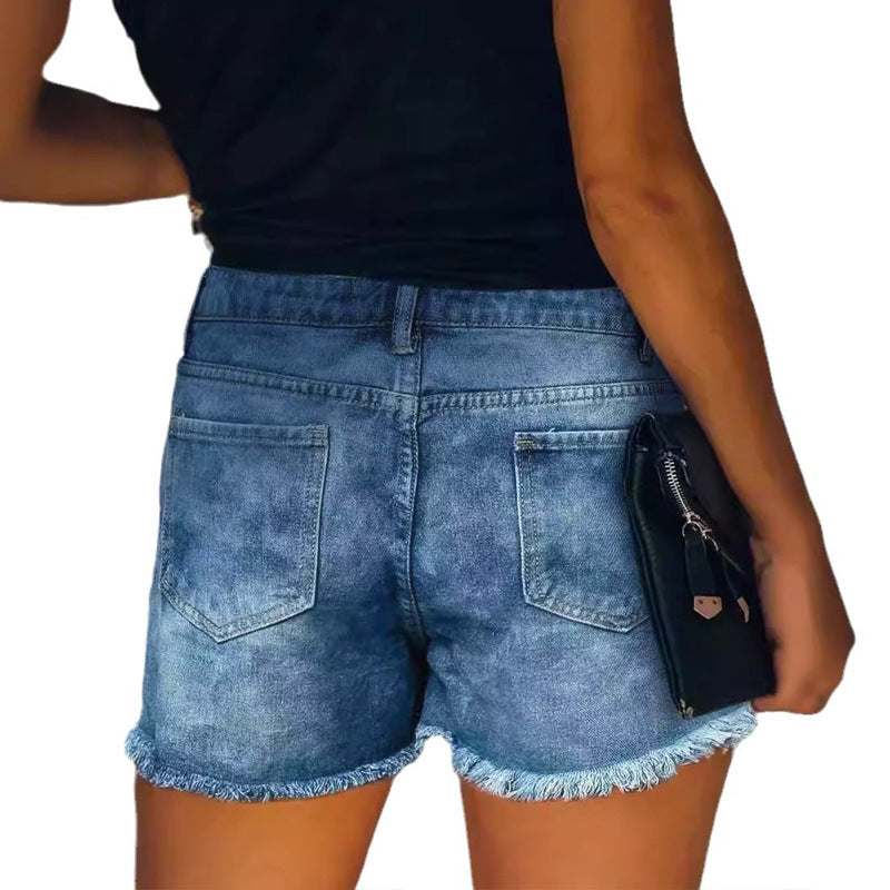 Damen Destroyed Denim-Shorts mit fransigen Taschen und modischen Aufnähern Echo Archiv