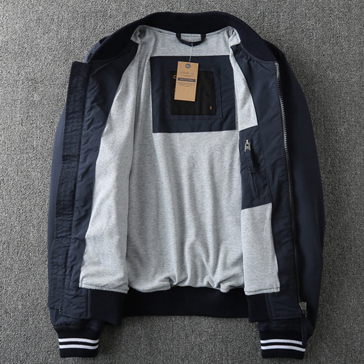 Herren Sportliche Bomberjacke mit praktischen Taschen und elastischen Bündchen Echoarchiv